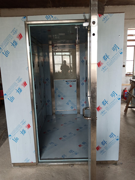 無(wú)塵車(chē)間不銹鋼風(fēng)淋室的維護(hù)需要注意的五點(diǎn)
