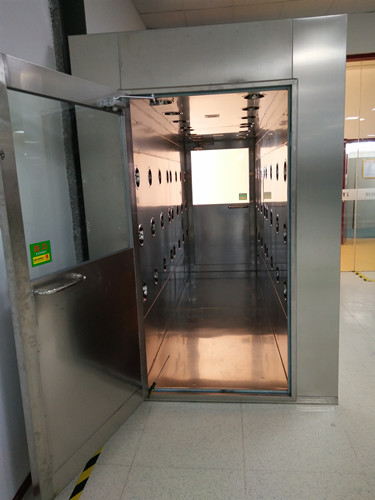 【漯河風(fēng)淋室價(jià)格】采購(gòu)不銹鋼風(fēng)淋室應(yīng)該注意的事項(xiàng)