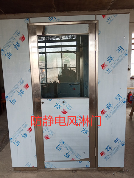 大同風(fēng)淋室廠家：風(fēng)淋室的標(biāo)準(zhǔn)使用規(guī)范，需要注意的地方有哪些？