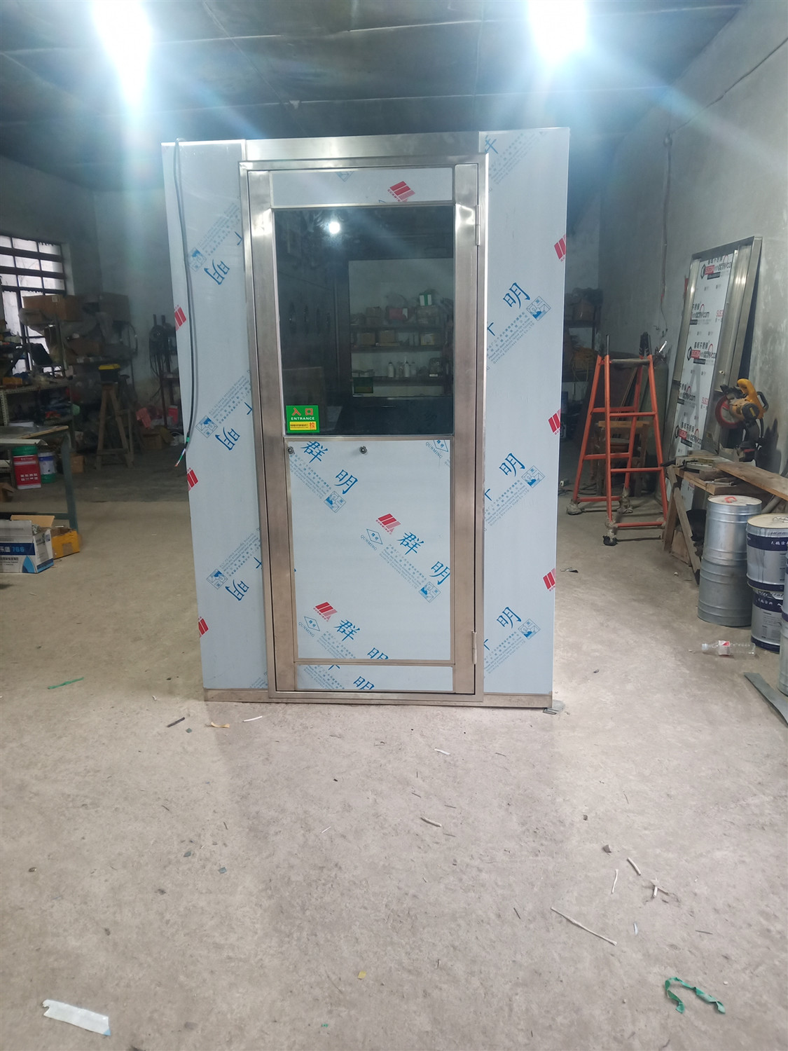 沈陽(yáng)風(fēng)淋室廠家：風(fēng)淋室在無(wú)塵室凈化工程中的主要作用有哪些？