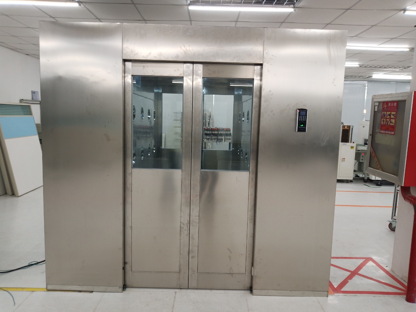 智能風淋室的結(jié)構(gòu)配置